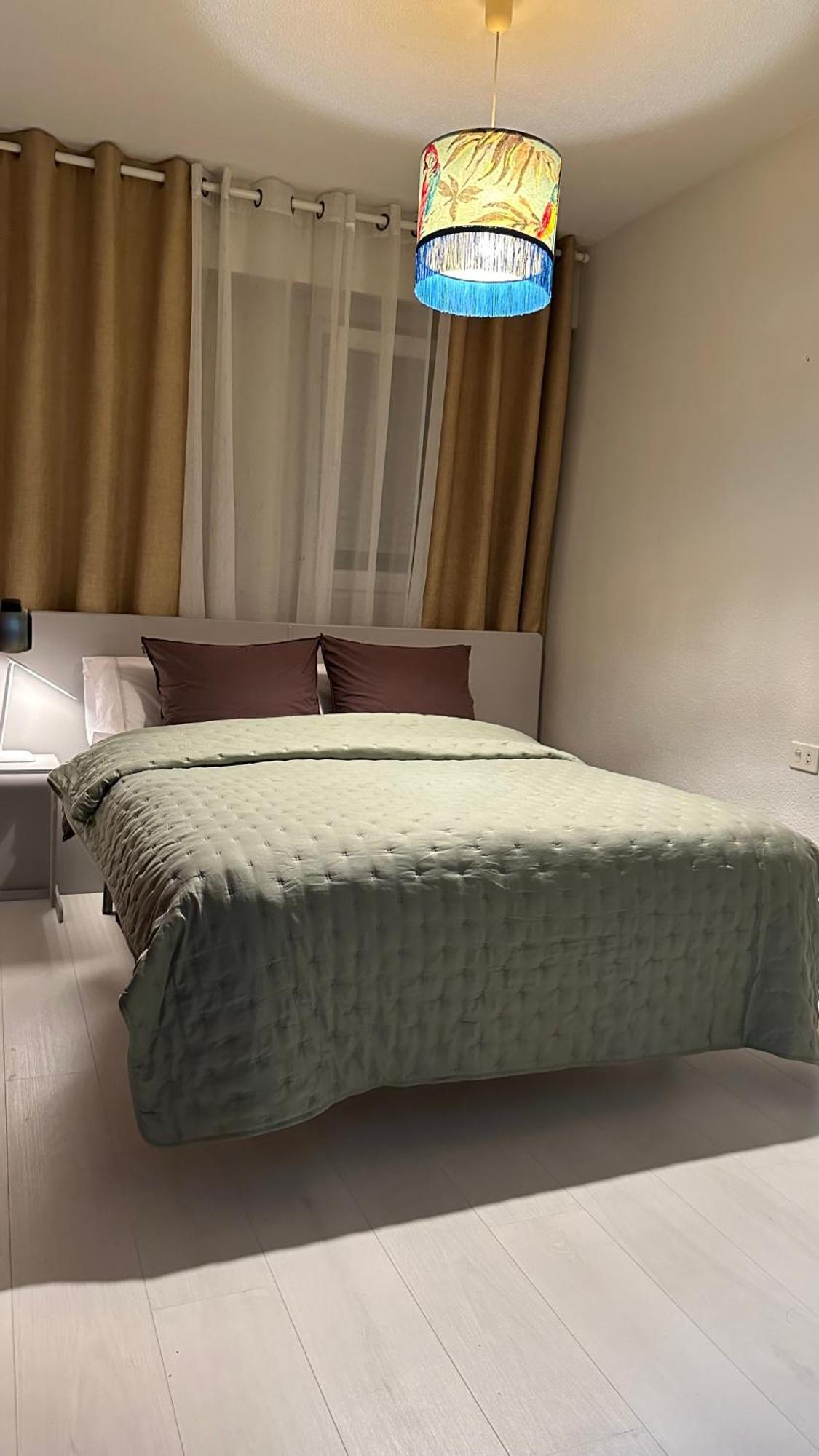 Apartment Monfort Валенсия Экстерьер фото