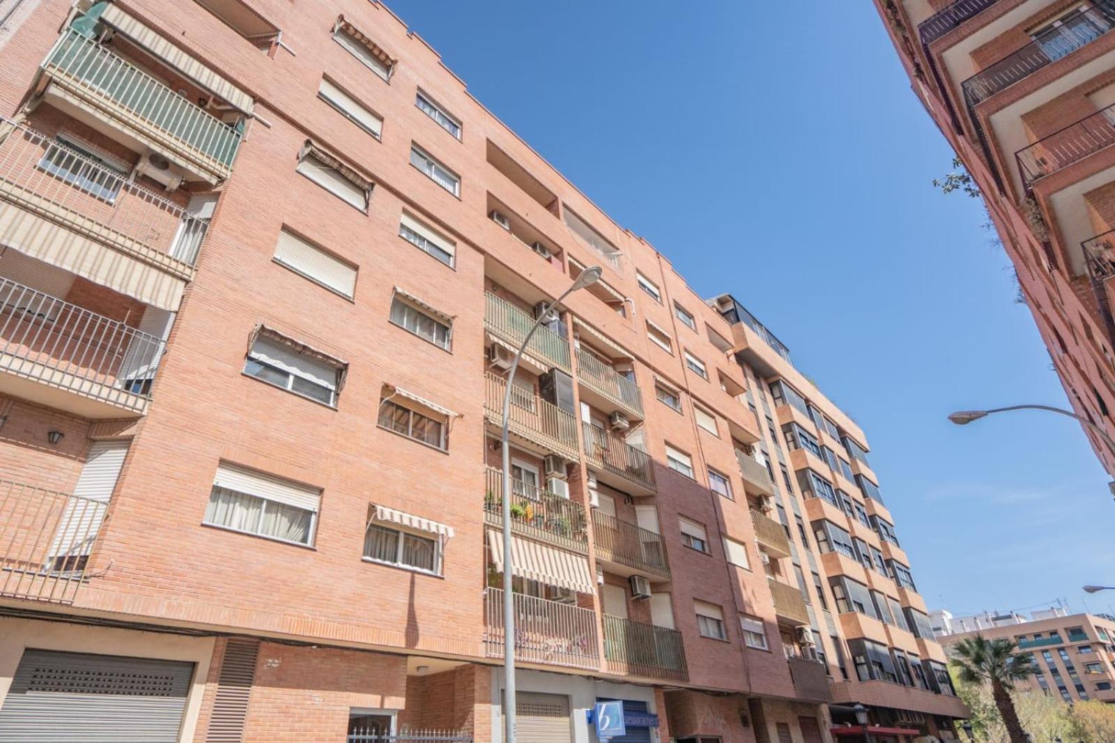 Apartment Monfort Валенсия Экстерьер фото